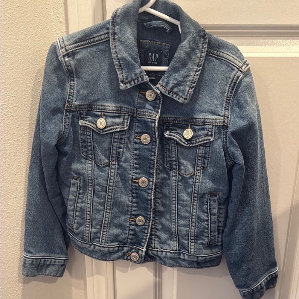 GAP size small kids Blue Jean Jacket Classic Denim Style